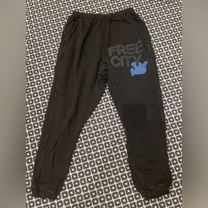 FREECITY Women’s Superfluff Pocket Lux Sweatpant